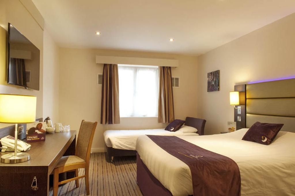 Premier Inn Edinburgh A1 - Newcraighall Exterior photo